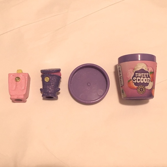 3 Pieces Glitter Ice Cream Truck Shopkins Gold Emblem Collectors Edition + Tub - Picture 2 of 3